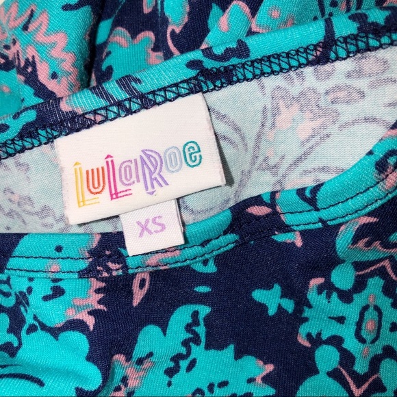 LulaRoe Xsmall floral high low cozy top - Picture 2 of 3